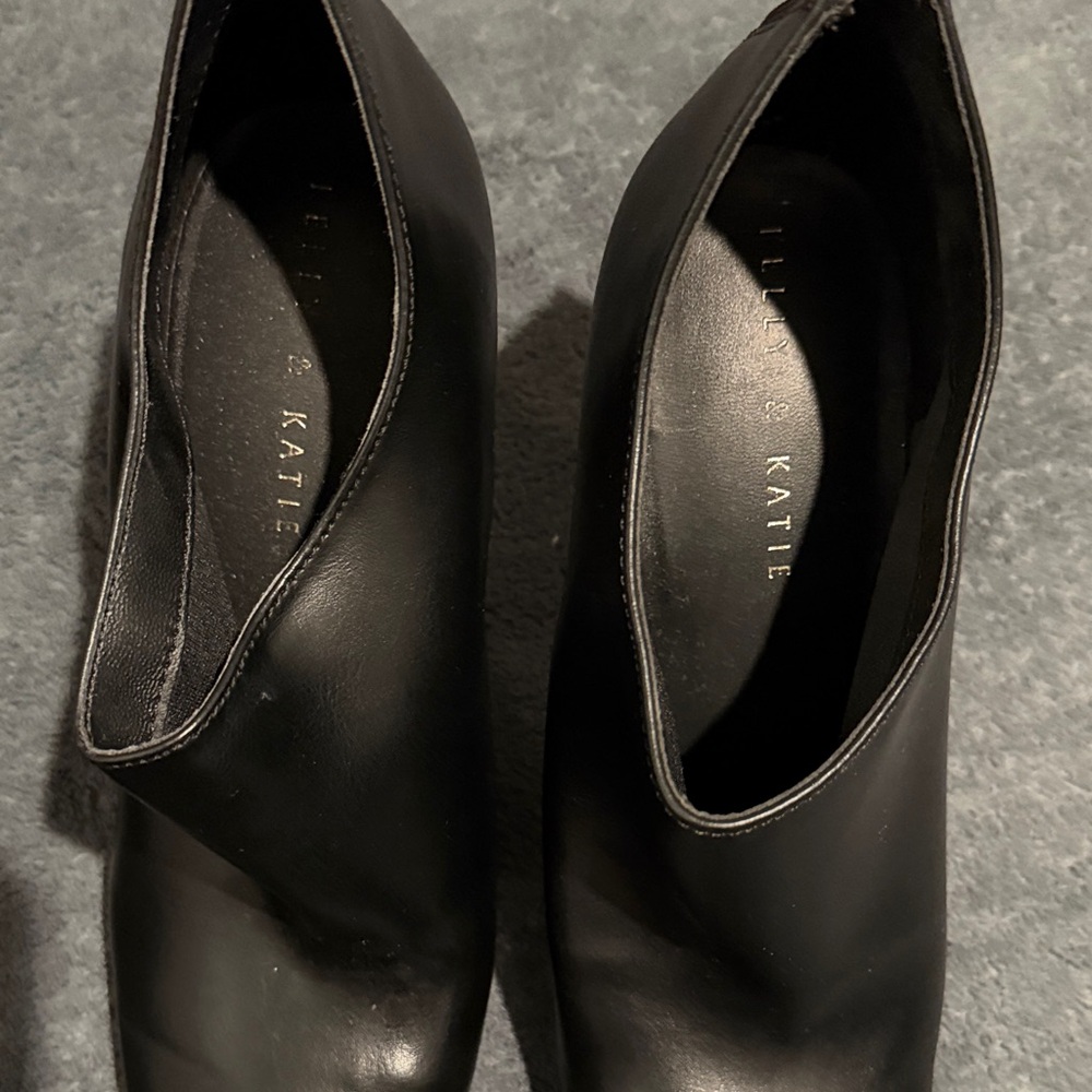 Kelly & Katie Classic Black Ankle Booties - Picture 3 of 5